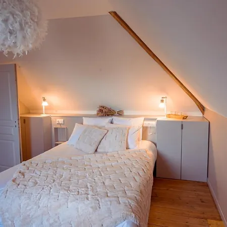 Les Cles D'a Cote - De Charme Pres De Rouen Bed & Breakfast