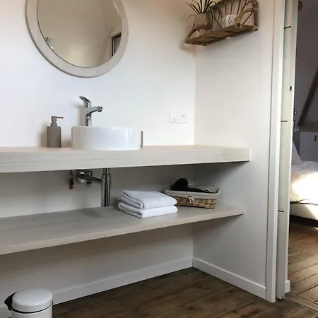 Les Cles D'a Cote - De Charme Pres De Rouen 住宿加早餐酒店 3*