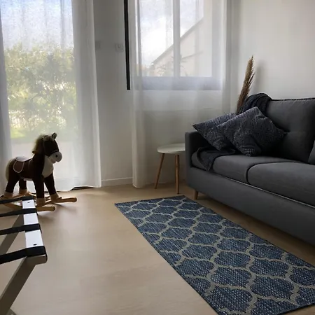 Les Cles D'a Cote - De Charme Pres De Rouen 住宿加早餐酒店 3*